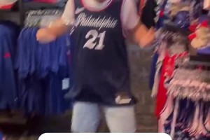勒沃库森vs奥格斯堡直播在线观看_勒沃库森vs奥格斯堡免费视频直播_勒沃库森vs奥格斯堡全场免费直播你将会选择哪件球衣？76人新赛季阵容星光熠熠