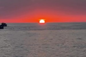 曼彻斯特城vs托特纳姆热刺直播回放_曼彻斯特城vs托特纳姆热刺视频回放_曼彻斯特城vs托特纳姆热刺在线直播观看免费风景真好！詹姆斯晒海上落日