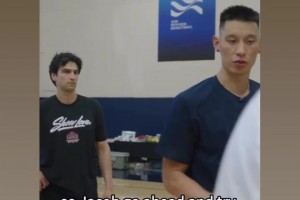 桑德兰vs阿森纳直播免费观看_桑德兰vs阿森纳直播在线观看免费_桑德兰vs阿森纳全场免费直播干货满满！林书豪：要尝试去封锁持球人的投篮路线 找准下手时机